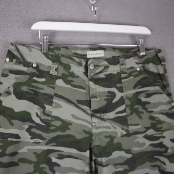 Side Street Y2K Camo Boot Cut Pants Size 15 Vintage - Picture 3 of 8